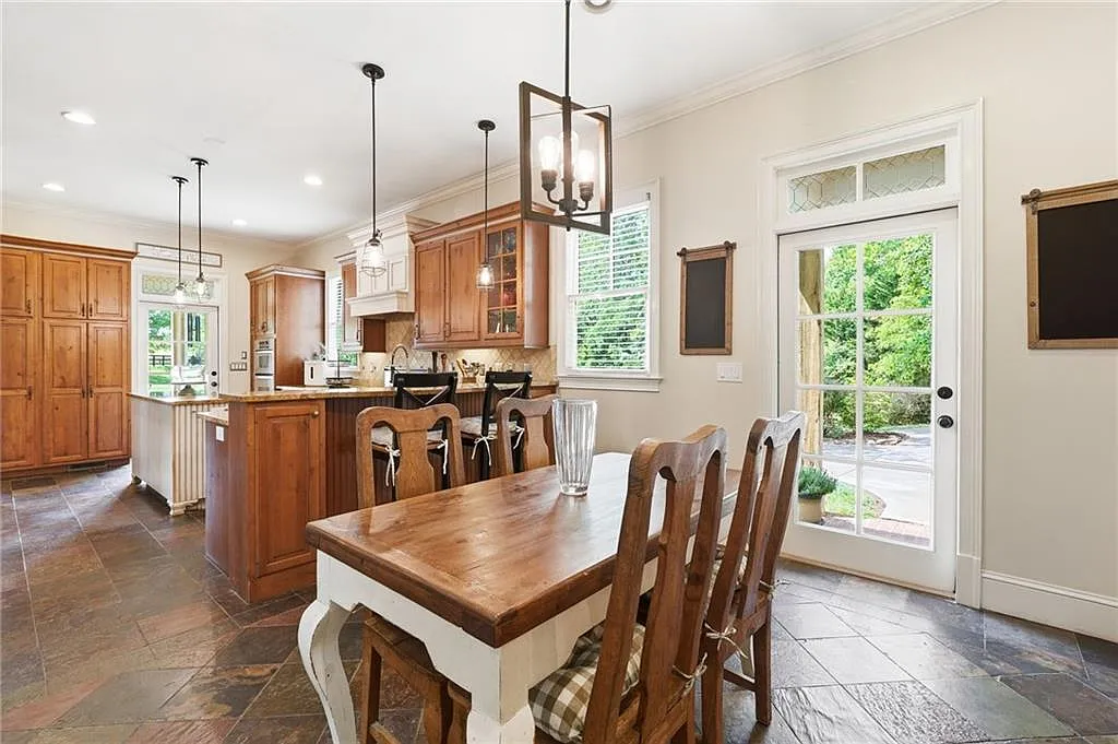 Chef's Kitchen and Dining